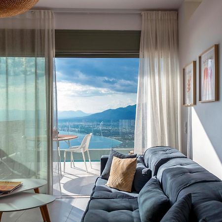Lithos Retreat 2 Apartment Каламата Екстериор снимка