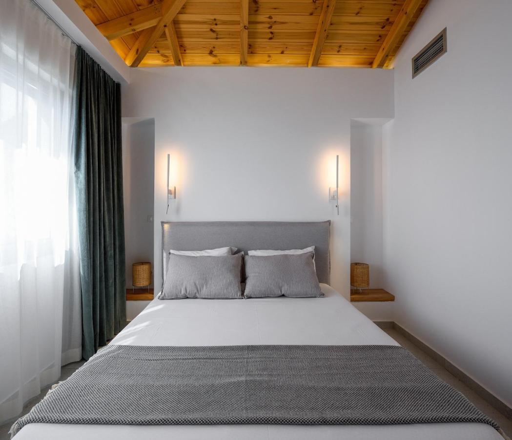 Lithos Retreat 2 Apartment Каламата Екстериор снимка