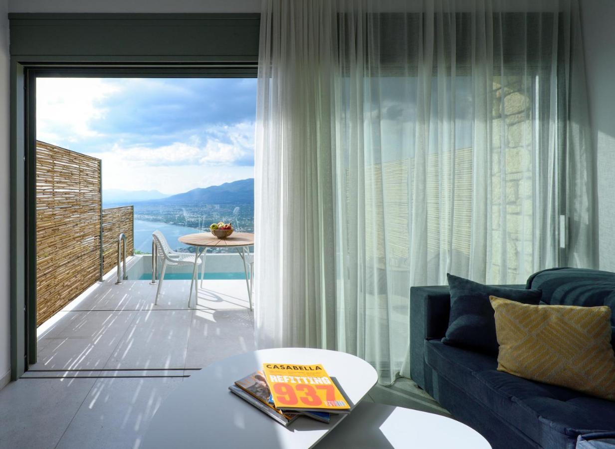 Lithos Retreat 2 Apartment Каламата Екстериор снимка