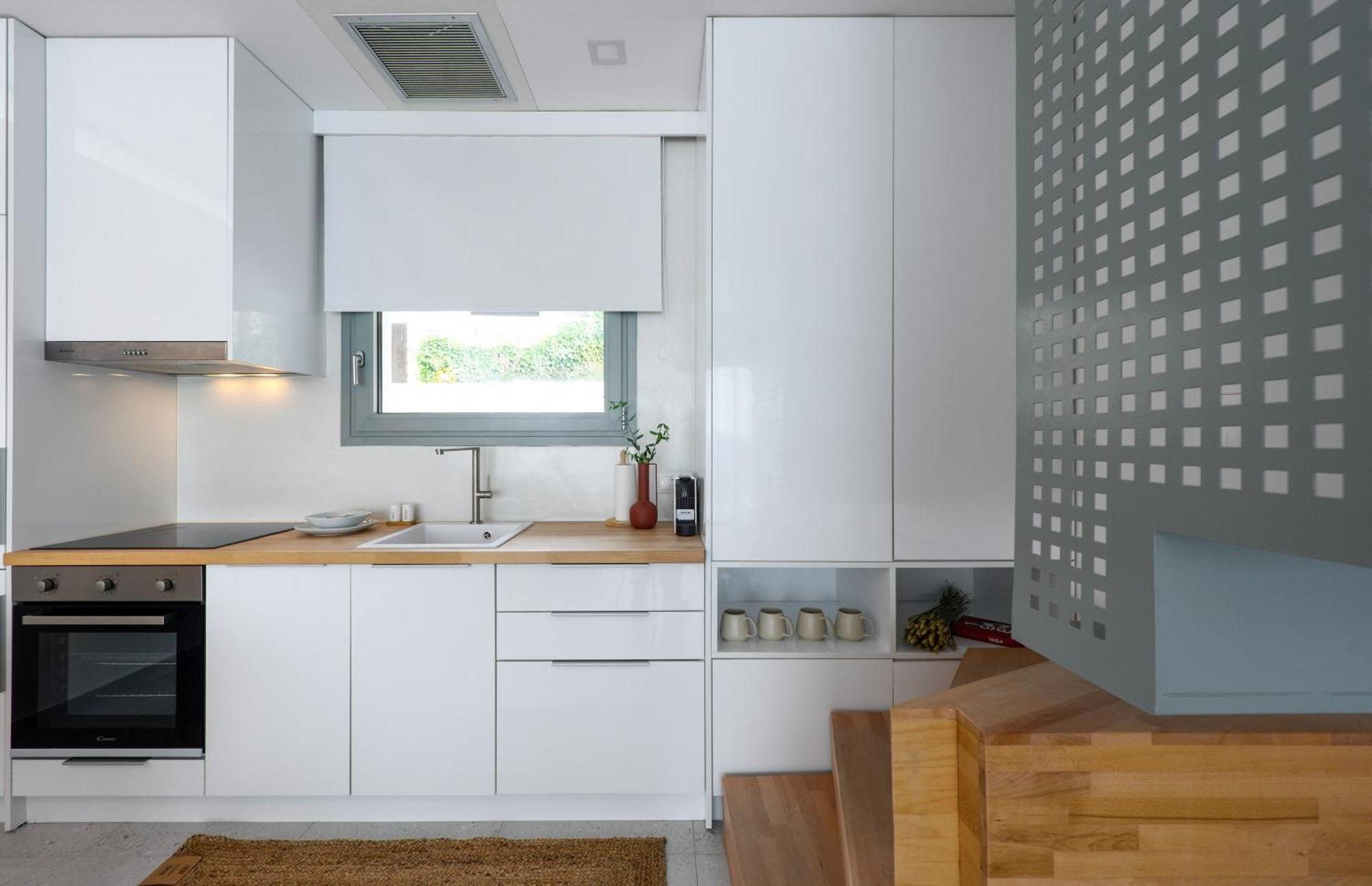 Lithos Retreat 2 Apartment Каламата Екстериор снимка