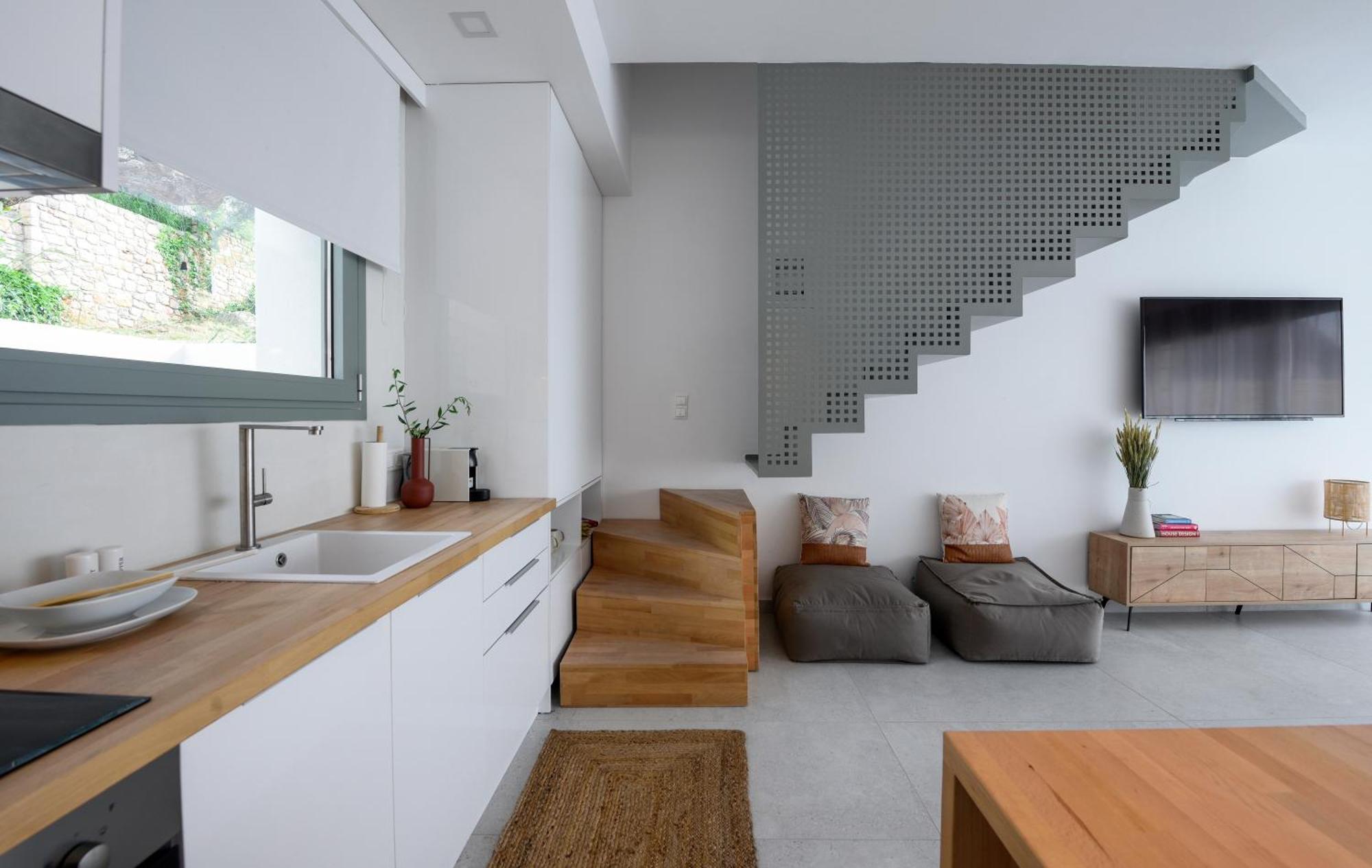 Lithos Retreat 2 Apartment Каламата Екстериор снимка
