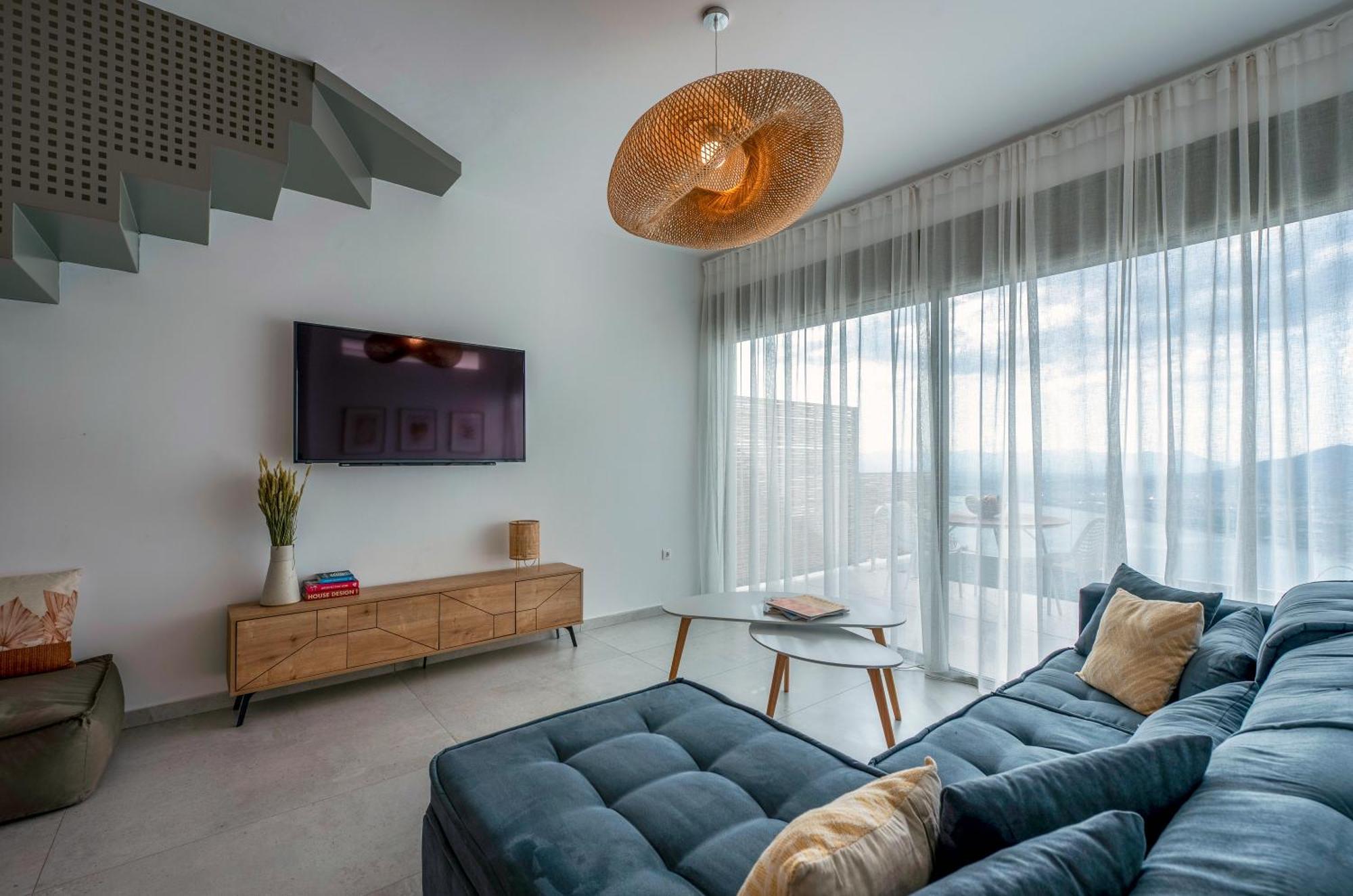 Lithos Retreat 2 Apartment Каламата Екстериор снимка